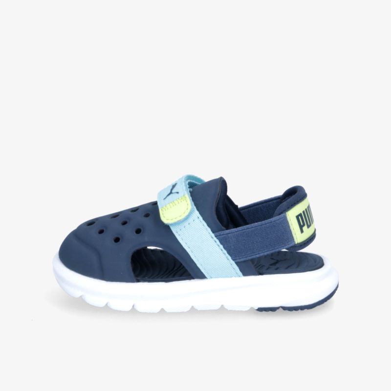 Blaue Sandale mit verstellbaren Riemen und rutschfester Sohle, ideal für den Alltag und Komfort orientiert