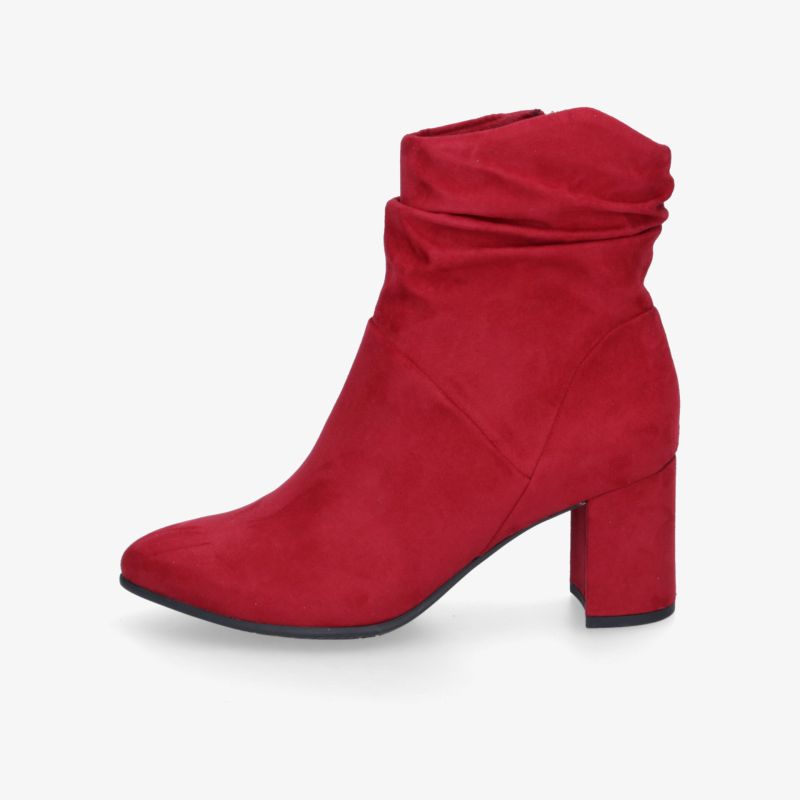 Elegante rote Stiefelette mit bequemem Blockabsatz und weichem, modischem Material in klarer Seitenansicht