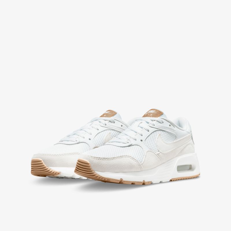 Stilvolle weiße Sneaker mit Luftkissen für optimalen Tragekomfort und modischen Look.