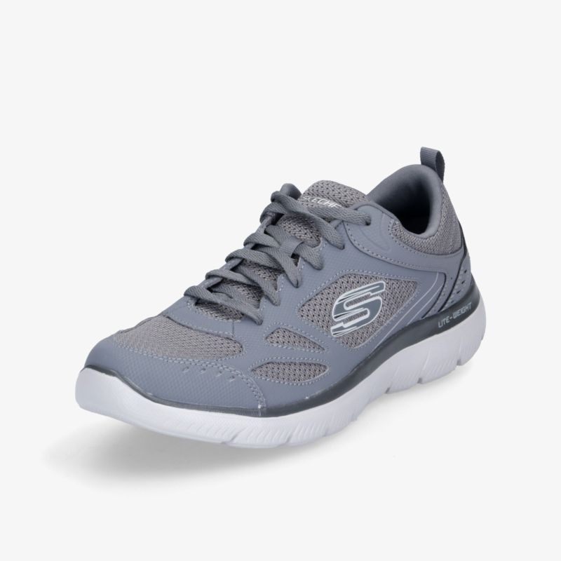 Leichter grauer Sportschuh mit atmungsaktivem Material und komfortabler Passform, seitliche Ansicht