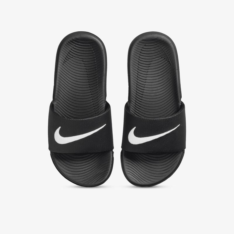 Schwarze Nike Badelatschen mit verstellbarem Klettverschluss, rutschfeste Sohle und komfortable Passform