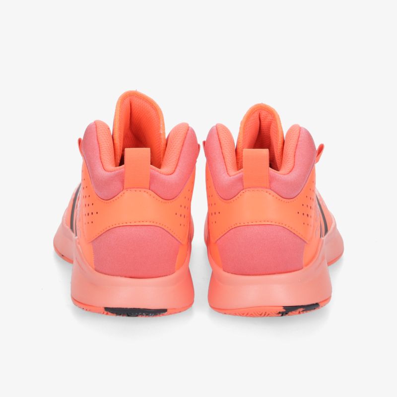 Sportliche Schuhe in lebendigem Orange mit hoher Bequemlichkeit und stylischem Look. Perfekt für aktive Tage.