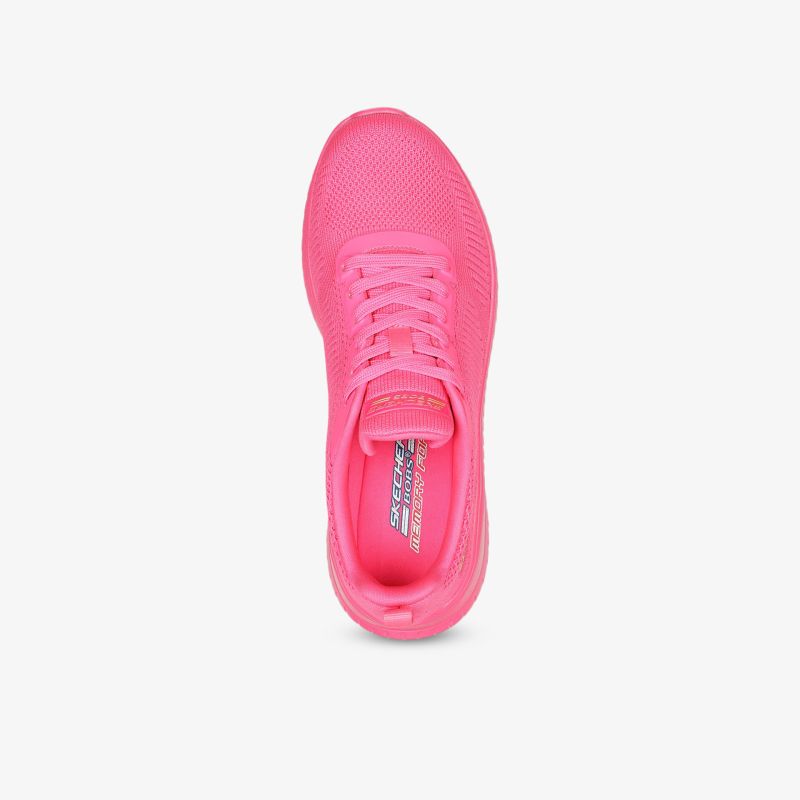 Leichter Sportschuh in leuchtendem Pink mit atmungsaktivem Obermaterial und flexibler Sohle, Draufsicht