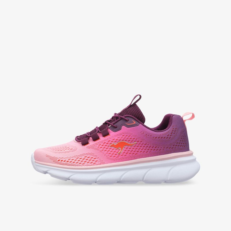 leichter Sportschuh in Rosa-Pink mit atmungsaktivem Material und flexibler, bequemer Sohle seitlich sichtbar