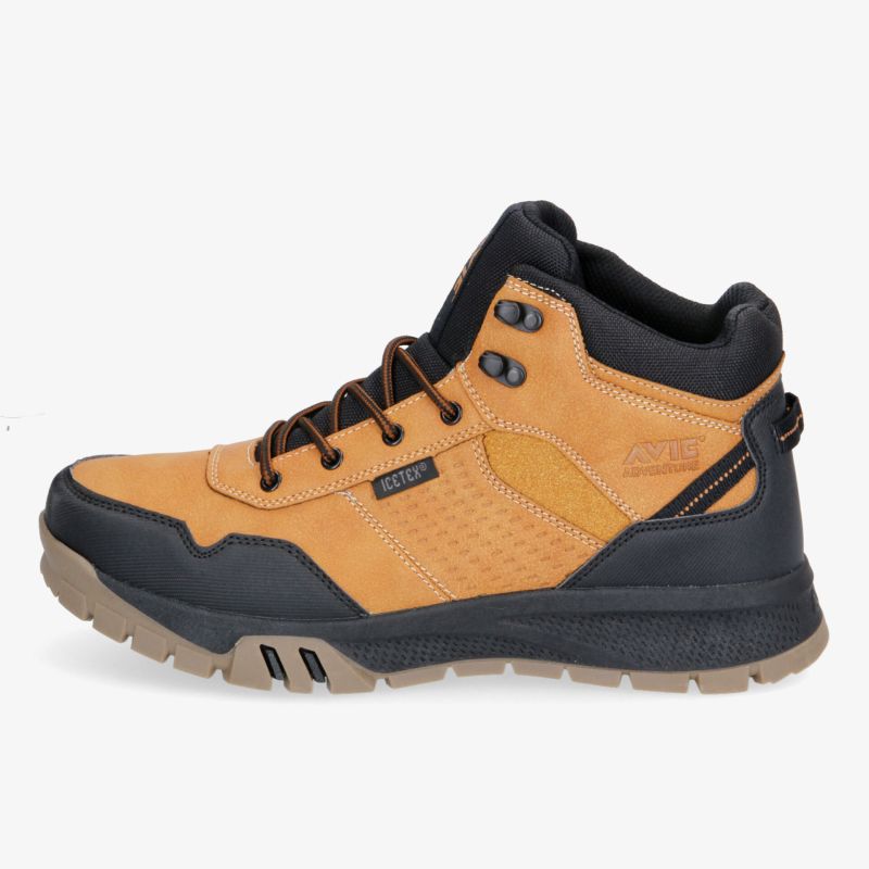 Robuster Outdoor-Schuh in Braun mit rutschfester Sohle und wasserdichtem Design für komfortable Abenteuer.