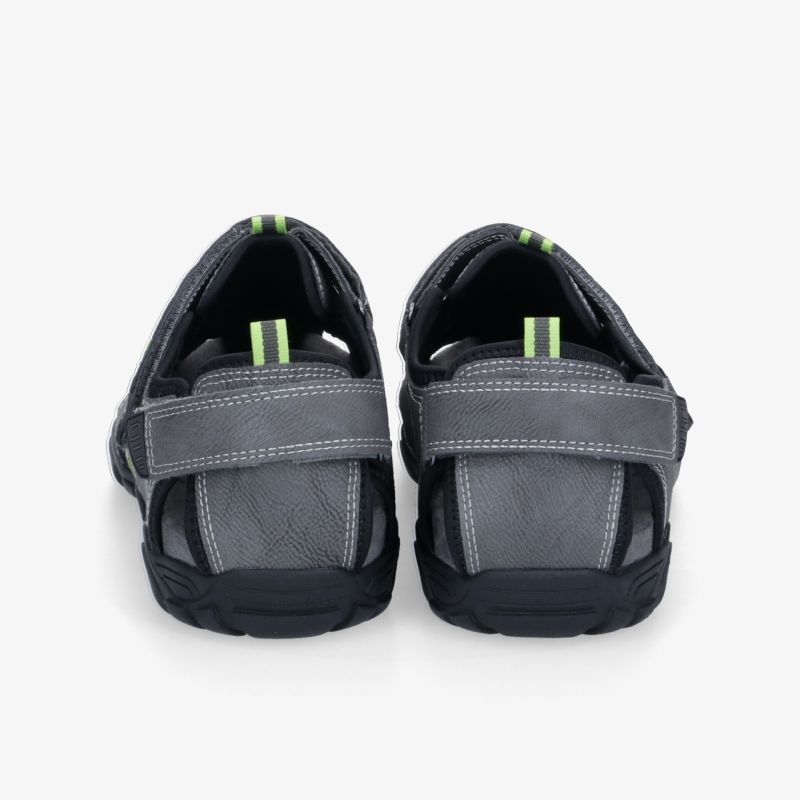 Ansicht von hinten grau-schwarzer Sandalen mit verstellbaren Riemen, ideal für komfortables Gehen.