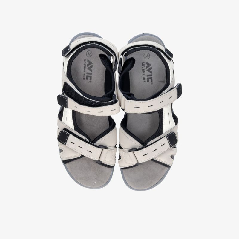 Bequeme Freizeitsandalen mit verstellbaren Riemen und rutschfester Sohle, ideal für vielseitigen Einsatz