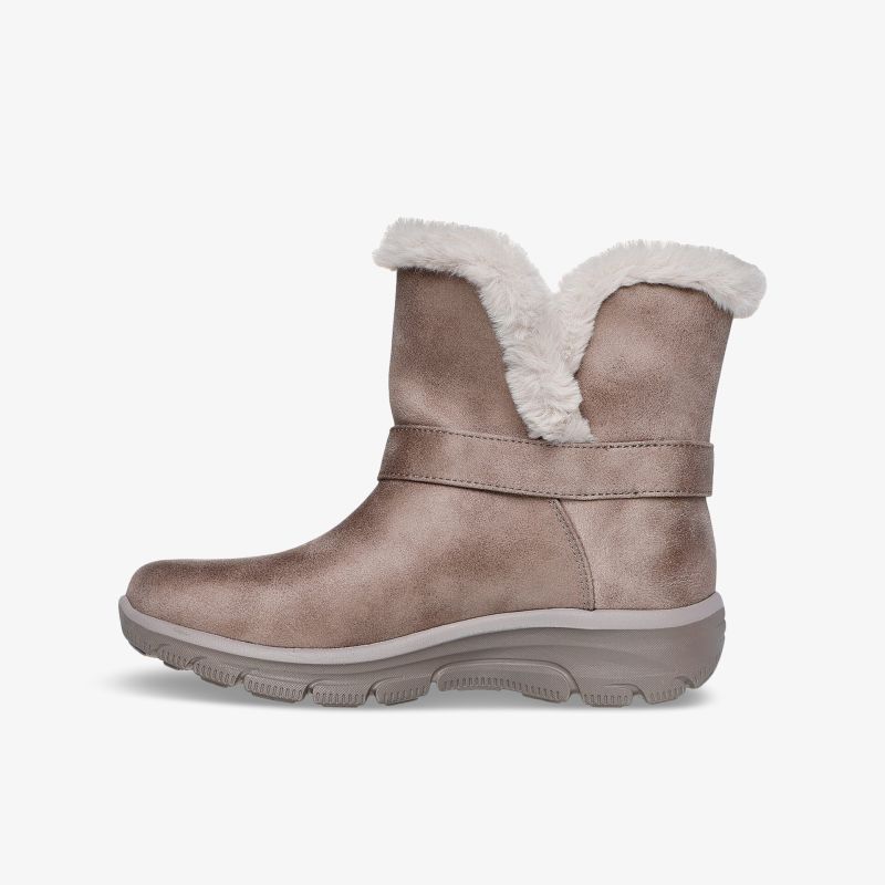 Robuster Winterstiefel mit warmem Fellfutter, weichem Obermaterial und rutschfester Sohle für sicheren Halt