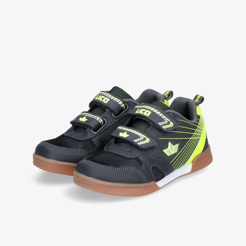 Sportliche Schuhe mit Klettverschluss und rutschfester Sohle für optimalen Komfort und Halt.