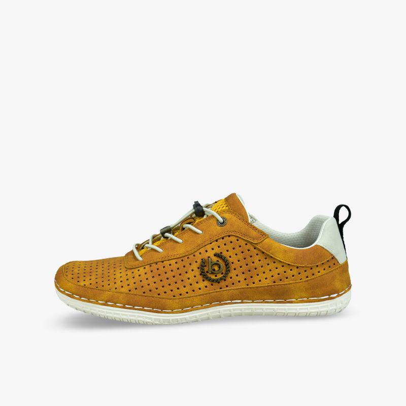 Leichter, sportlicher Schuh in Senffarbe mit perforiertem, atmungsaktivem Obermaterial und flexibler Sohle seitlich gesehen
