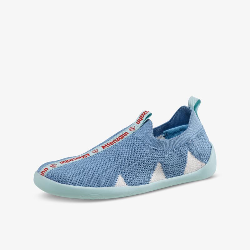 Moderner blauer Sneaker mit atmungsaktivem Mesh und flexibler rutschfester Sohle für hohen Komfort