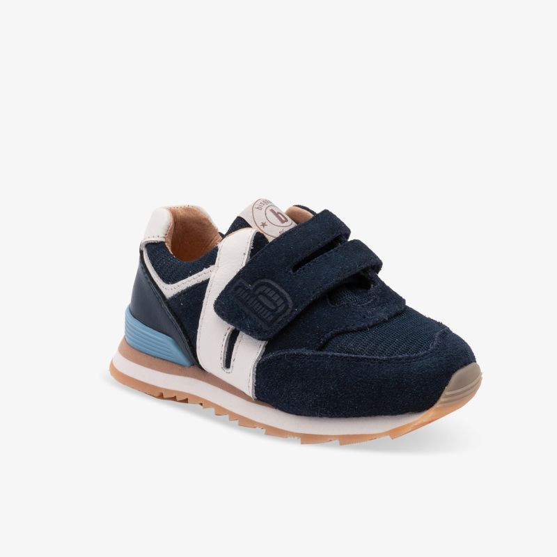 Sportlicher Freizeit- und Laufschuh mit praktischem Klettverschluss, rutschfester Sohle und bequemer Passform in Navy Blau.