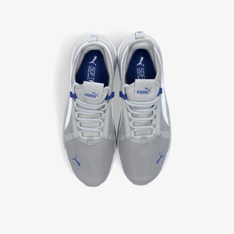 Leichte und atmungsaktive Sportschuhe mit gepolsterter Innensohle und rutschfester Außensohle in modernem Design