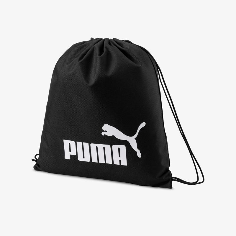 Schwarzer Puma Turnbeutel mit weißem Logo, praktisches Design mit Kordelzug, ideal für Sport und Freizeit.
