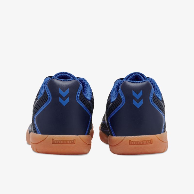 Sportliche Hallen-Sneaker mit rutschfester Sohle und atmungsaktivem Design für maximale Leistung.