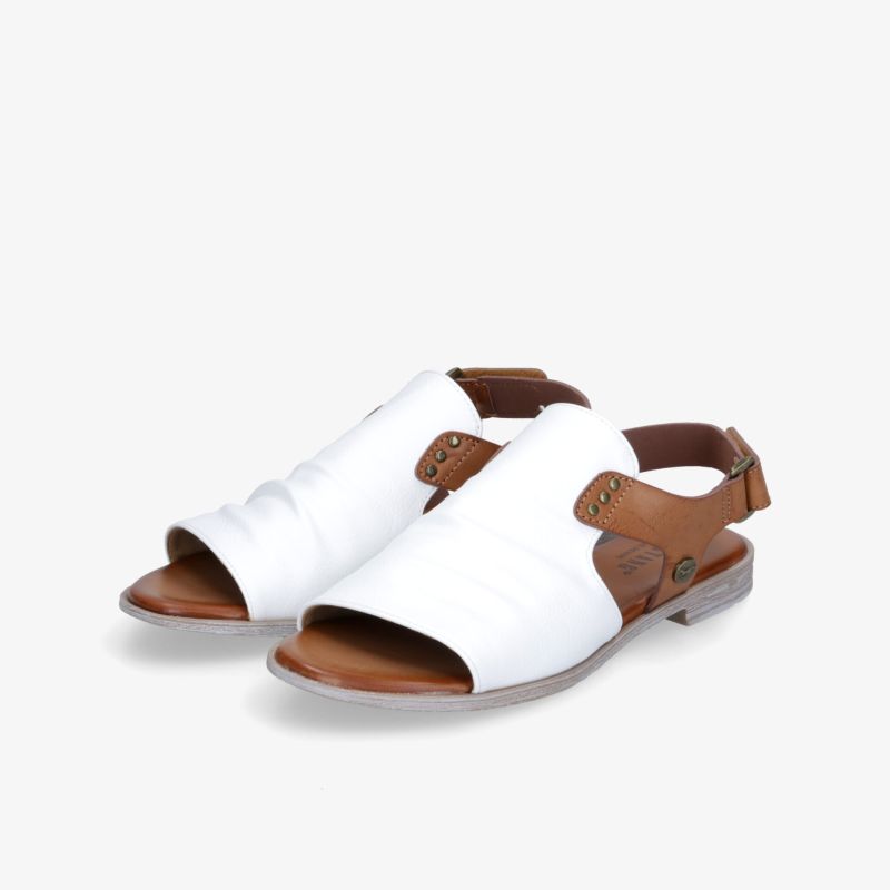 Elegante weiße Sandalen mit braunen Riemen, ideal für sommerliche Tage. Komfort trifft auf stilvolle Eleganz.