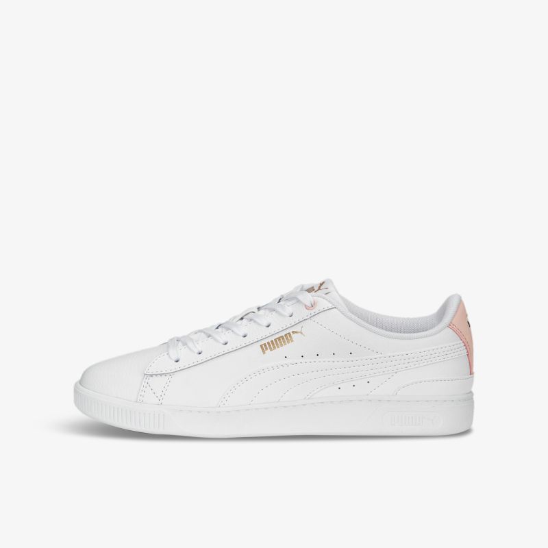 Moderner weißer Sneaker mit dezenter Farbnote und elegantem Design, perfekt für vielseitige Styles.