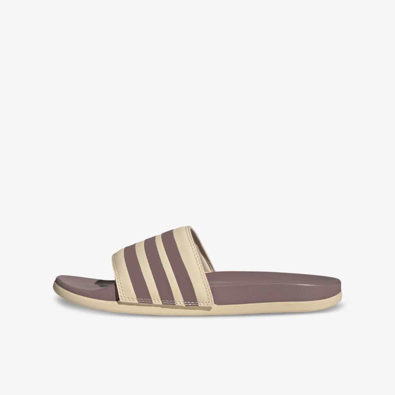 Bequeme und stilvolle Badelatschen mit Streifenmuster, ideal für den alltäglichen Gebrauch.