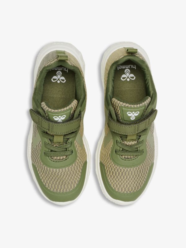Moderne grün-beige Sneaker mit atmungsaktivem Mesh-Obermaterial und bequemer Gummisohle in Draufsicht.