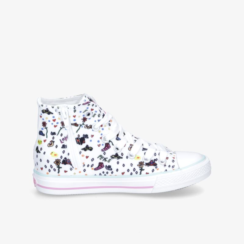 Weißer High-Top-Sneaker mit lebendigem Blumenmuster und robuster Sohle, ideal für einen stilvollen Auftritt.