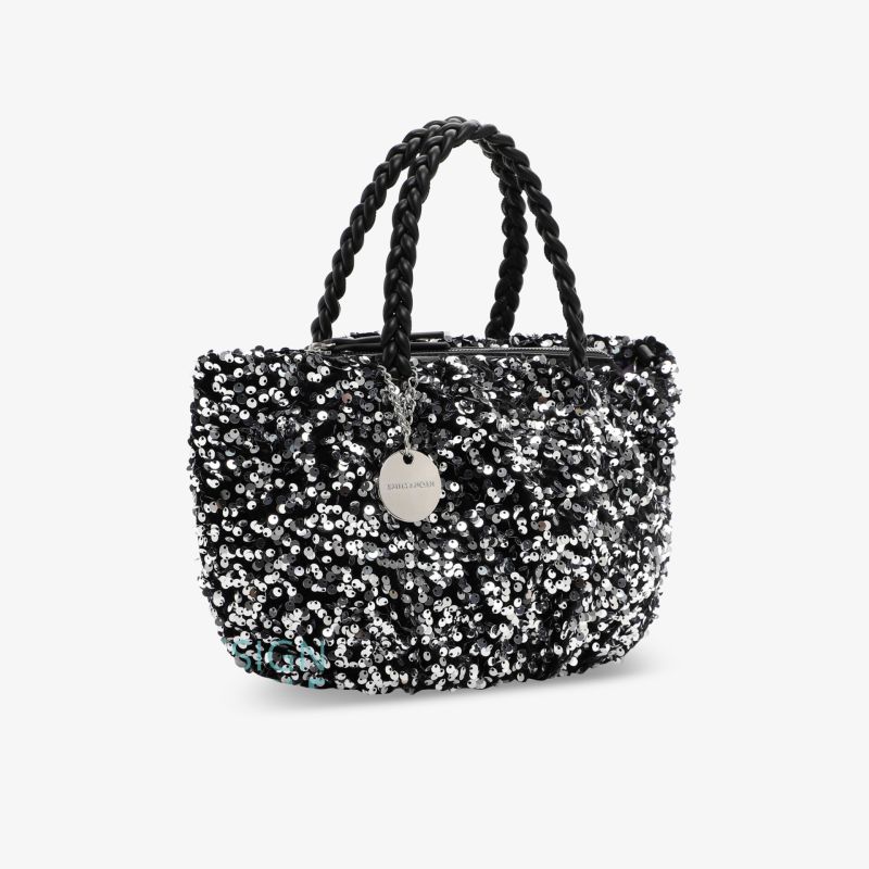 Glänzende schwarze Handtasche mit funkelnden Pailletten und geflochtenen Tragegriffen, kompakt und stylisch