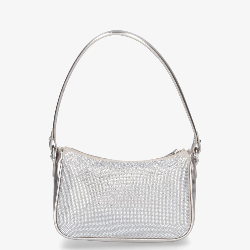 Silberne Handtasche mit feiner Musterstruktur und praktischem Tragegriff, kompakt und elegant gestaltet