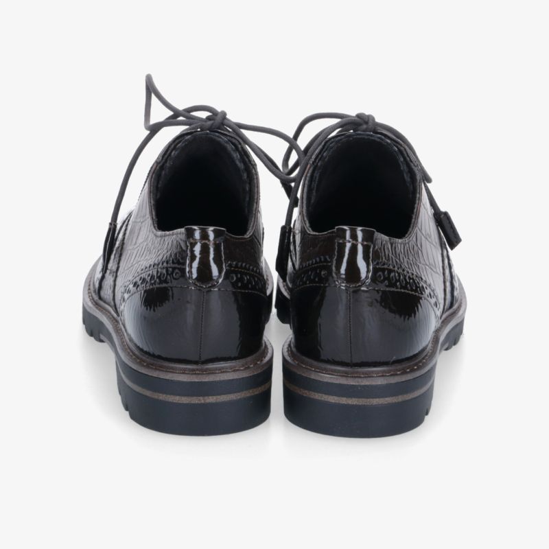Elegante Lederschuhe aus Glattleder mit robuster Sohle in klassischem Design von hinten betrachtet