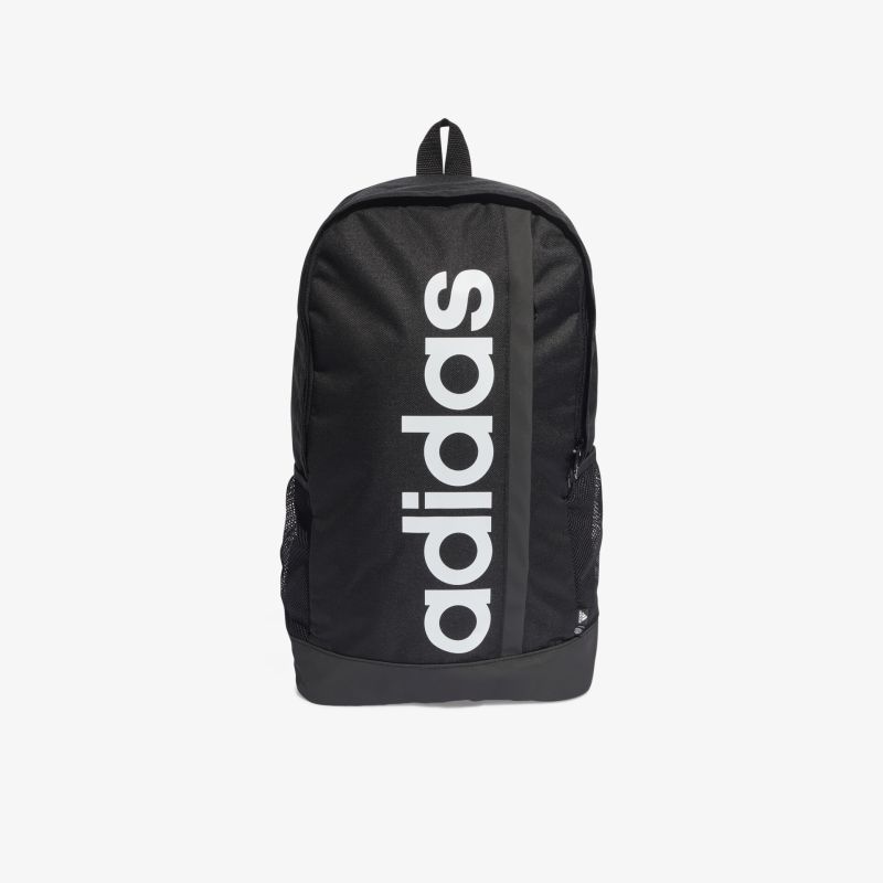 Sportlicher adidas Rucksack in Schwarz mit großem Logo und geräumigem Hauptfach für vielseitige Verwendung.