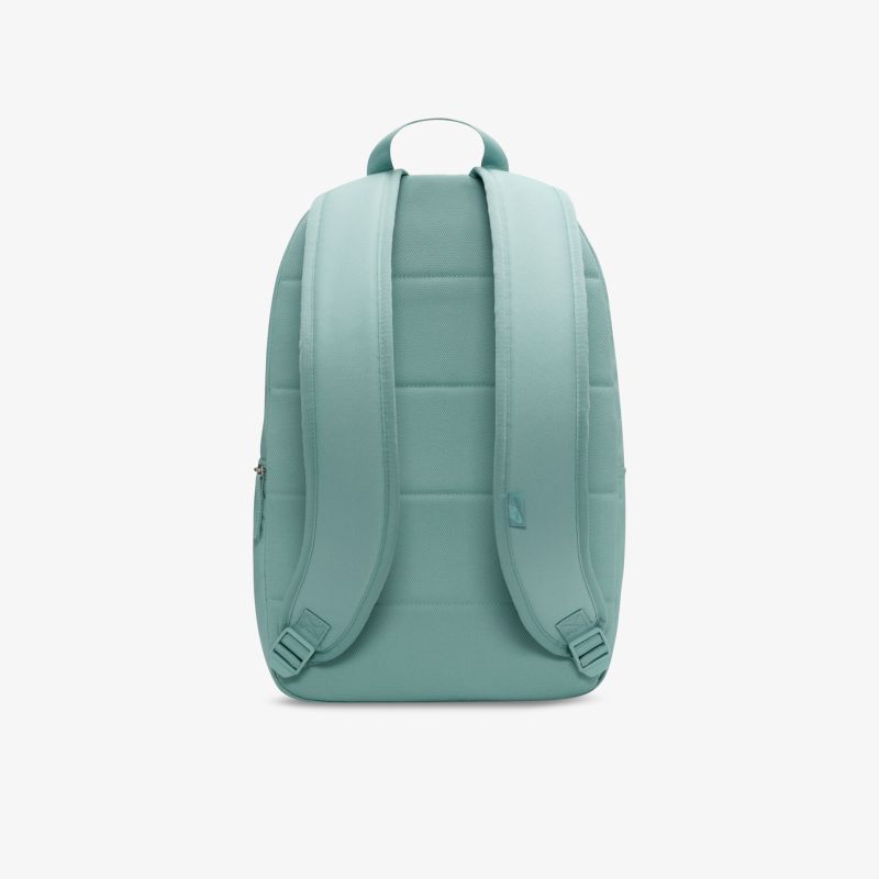 Moderner, ergonomischer Rucksack mit gepolsterten Trägern und stilvollem Design für maximalen Komfort.
