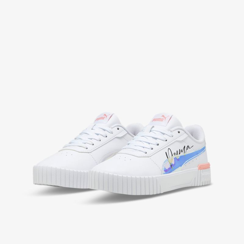 Modische weiße Sneaker mit blauen und rosafarbenen Akzenten. Ideal für Freizeit und Sport.