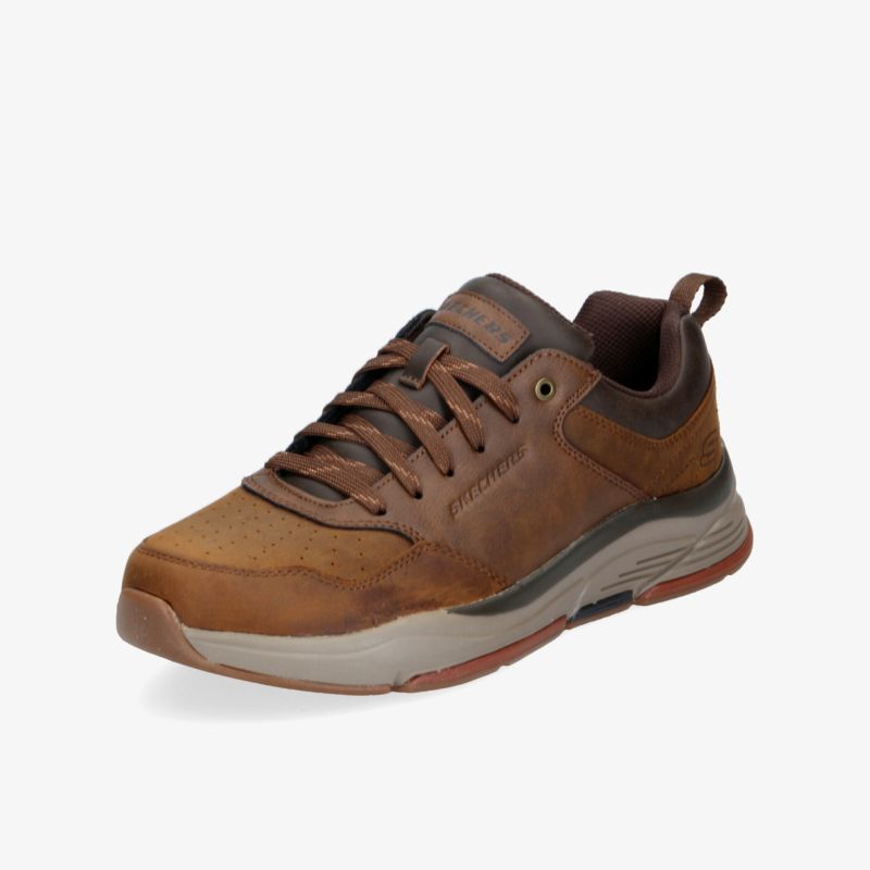 Hochwertiger brauner Ledersneaker mit gepolsterter Sohle für optimalen Tragekomfort und sportliches Design.