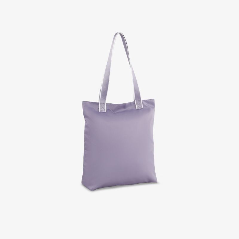 Schlichte lila Stofftasche mit langen Tragehenkeln, leicht und vielseitig für Alltag und Einkäufe