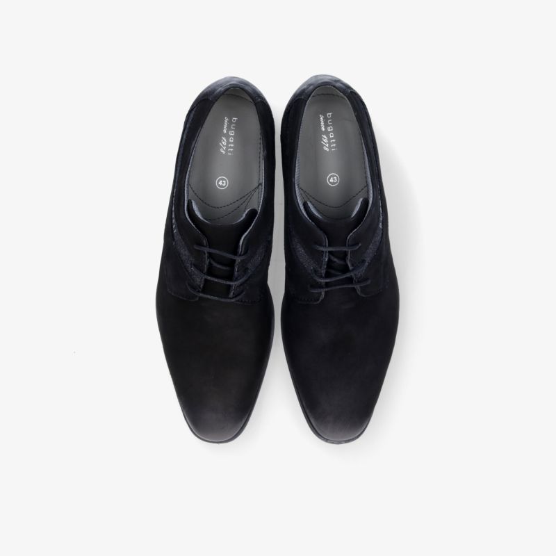 Elegante schwarze Lederschuhe in klassischem Design überzeugen durch Komfort und stilvolle Optik.