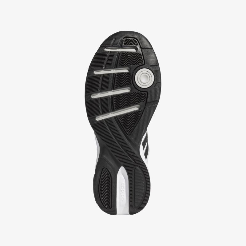 Sportliche Schuhsohle mit griffigem Profil für optimalen Halt und Strapazierfähigkeit auf verschiedenem Untergrund.