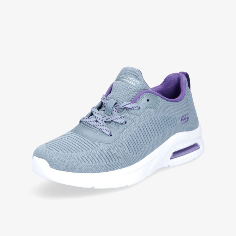Moderner Sneaker in Blau mit weißen Akzenten und lila Details, ideal für Komfort und Stil.