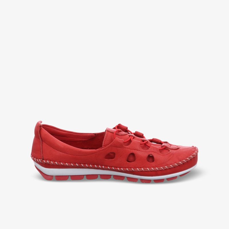 Modischer roter Schuh mit atmungsaktivem Design und rutschfester Sohle für bequemen Alltagsstil.