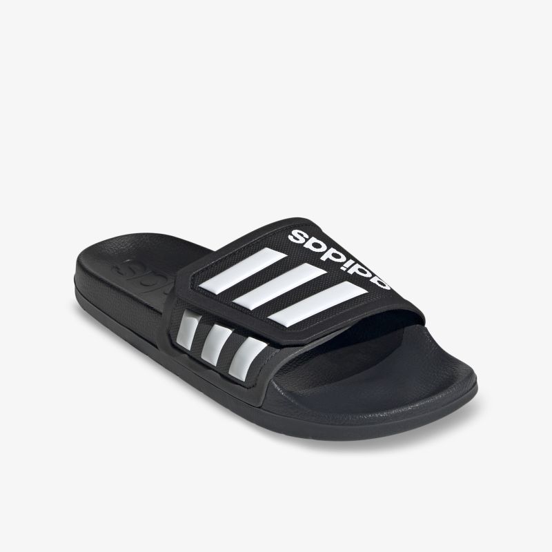 Stylische schwarze Adilette mit ikonischen Streifen und komfortabler Passform für vielseitige Freizeitanlässe.