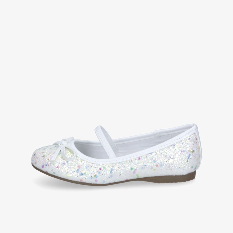 Weißer Ballerina mit funkelnden Glitzerakzenten, komfortabel und flexibel, perfekte elegante Schuhwahl