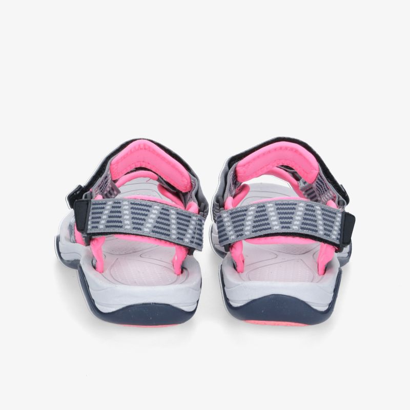 Sportliche Sandalen in Rosa und Grau, Rückansicht mit gepolsterten Innensohlen und verstellbaren Riemen