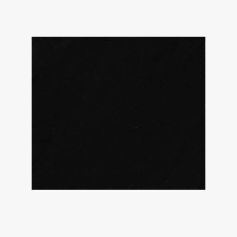 Detailaufnahme von schwarzem Textilmaterial mit feiner Struktur und hochwertiger, strapazierfähiger Oberfläche