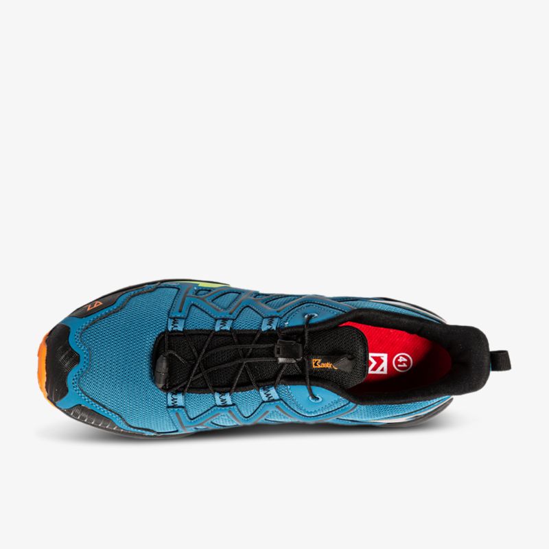 Leichter Trailrunning-Schuh in Blau mit verstärkter Zehenkappe und griffiger Profilsohle für perfekten Halt.