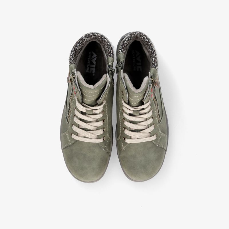 Moderne grüne Freizeitschuhe mit bequemer Passform und stilvollem Design, perfekt für den Alltag.