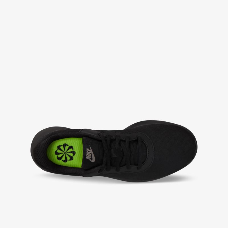 Schwarzer Schuh mit gepolsterter Innensohle und sportlichem Design in Vogelperspektive