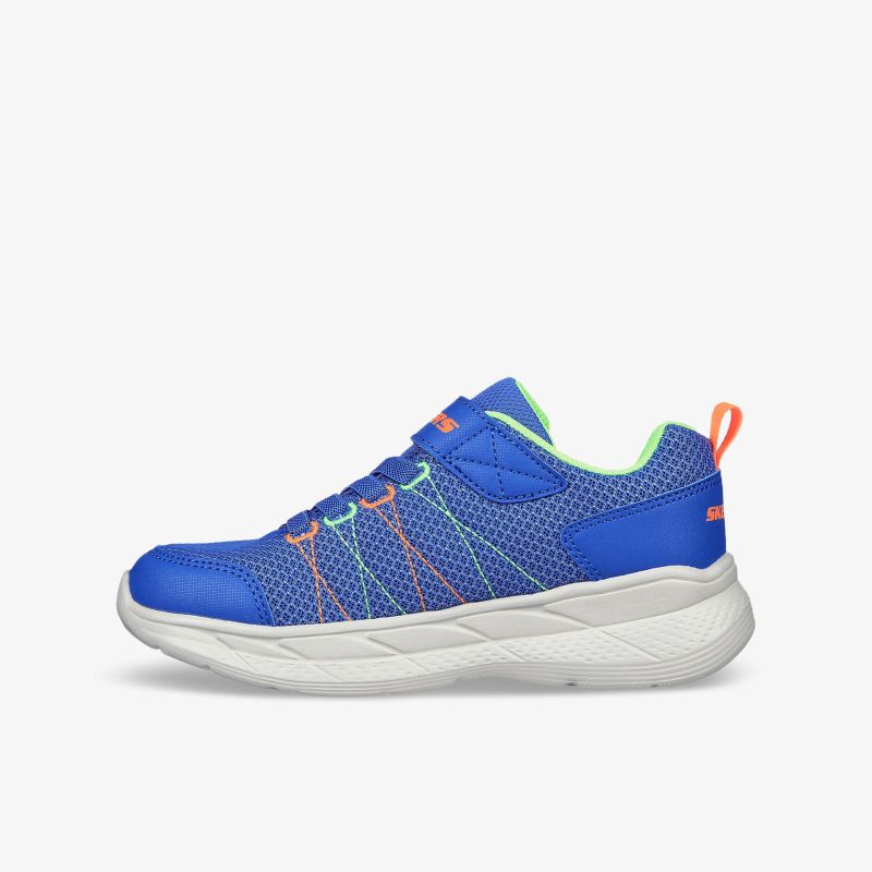 Blauer Sportschuh mit leuchtenden Akzenten und komfortabler, dicker Sohle, Seitenansicht.