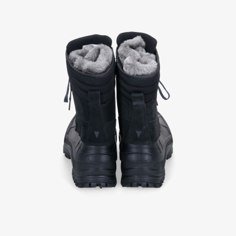 Hochwertige Winterstiefel mit weichem Innenfutter und robuster Sohle für sicheren Halt bei eisigen Temperaturen.