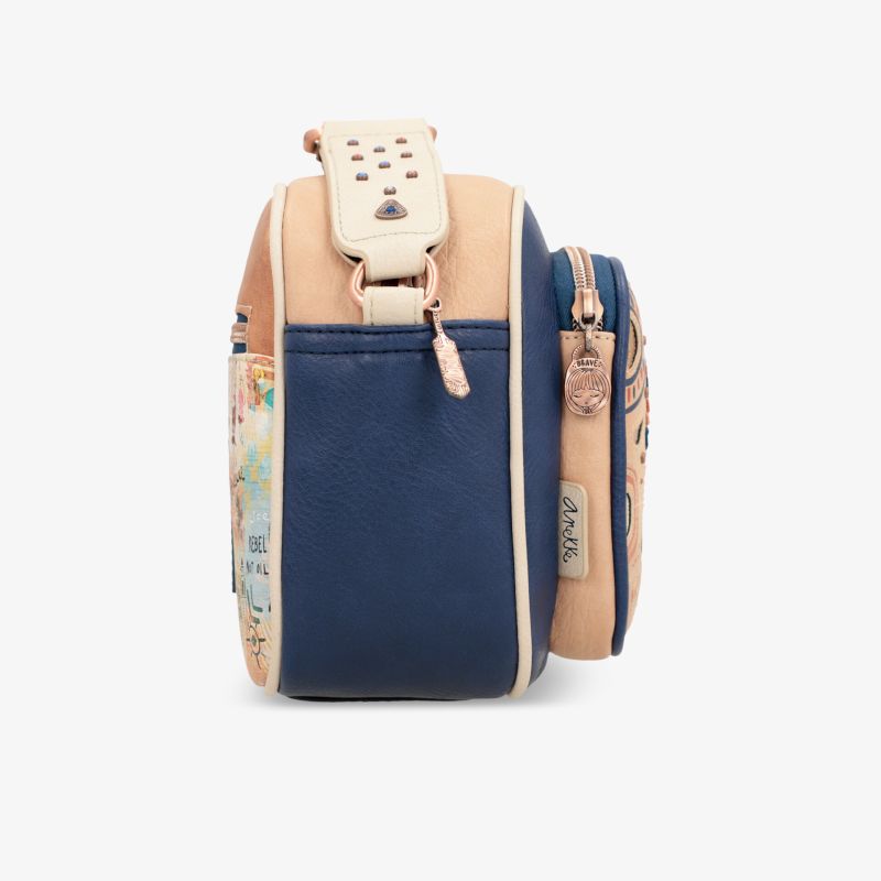 Elegante, kompakte Tasche mit viel Stauraum und stilvollem Design in Blau und Beige.