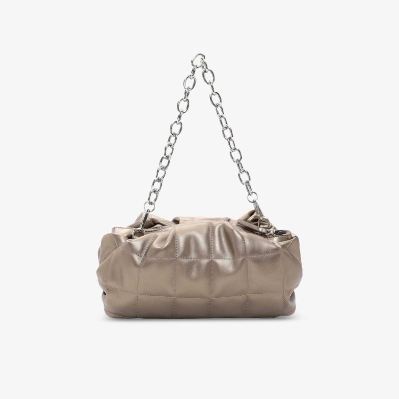 Elegante Handtasche mit metallener Kette, ideal für den stilvollen und modischen Look bei jedem Anlass.