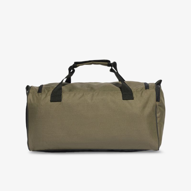 Geräumige und robuste Reisetasche mit praktischen Tragegriffen, ideal für Sport- und Reiseaktivitäten.