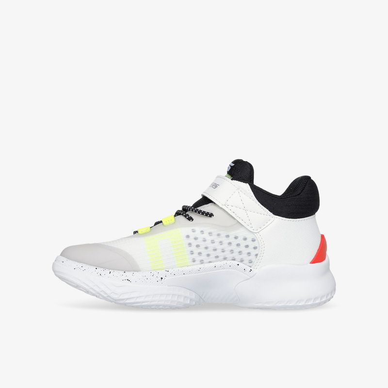 Leichter Sportschuh mit atmungsaktivem Material und moderner Schnürung für maximalen Komfort und optimale Dämpfung