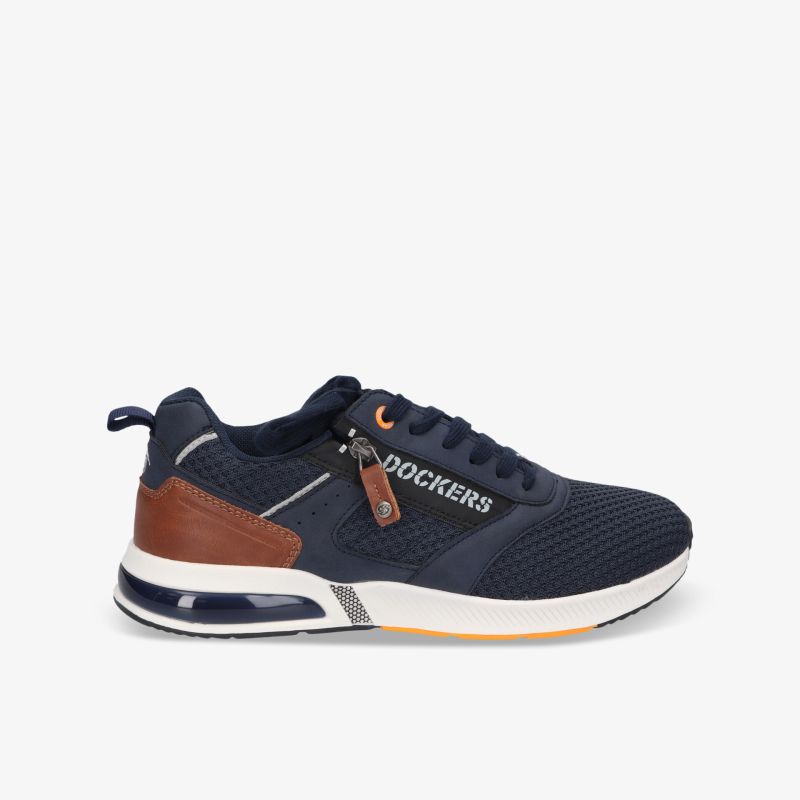 Moderner sportlicher Schuh in seitlicher Ansicht mit robustem Obermaterial und gepolsterter Ferse